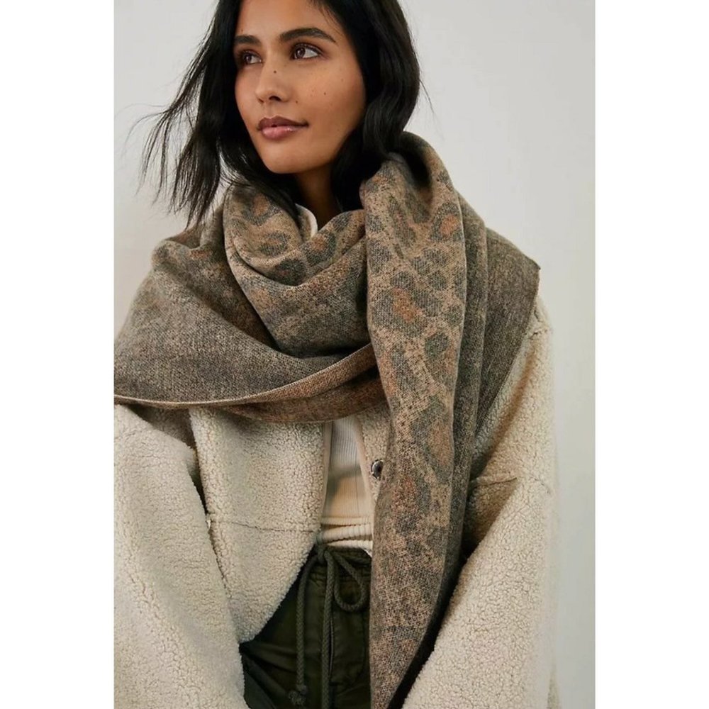 Anthropologie Clara Blanket Scarf, New in Package